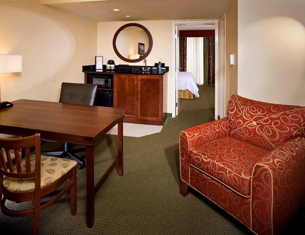 达拉斯中央公园区希尔顿合博套房酒店 客房 照片